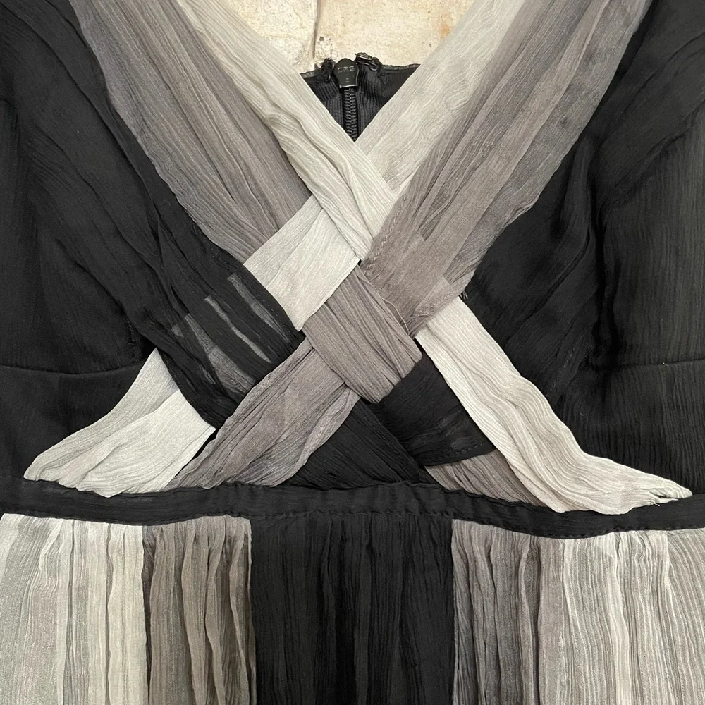 VINTAGE Silk Dress - Picture 4 of 9